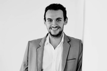 Bewerbungsbild Alex_DSC8178_sw